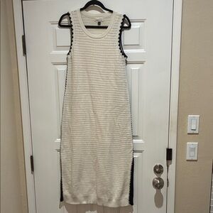 Univeral thread nwot cotton blend lined  Cream Knit with black trim dress